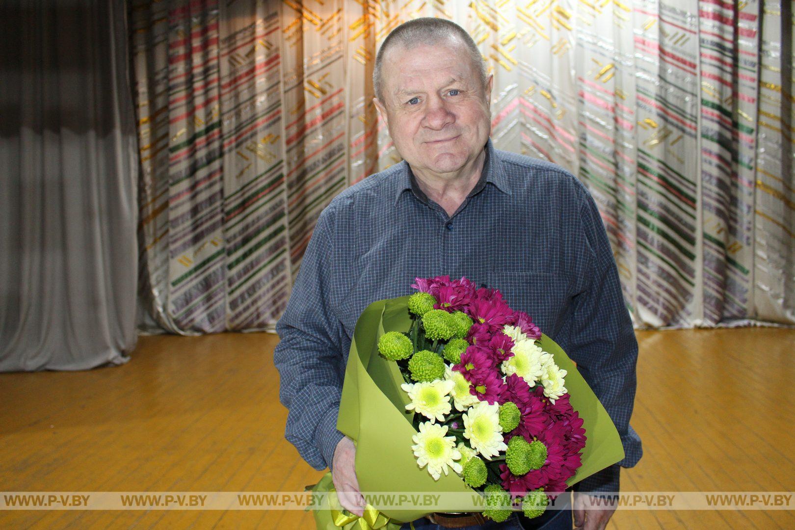 Валерий ГРИШКОВЕЦ: «Даже в 70 лет никто не сможет отобрать истинное желание радоваться жизни» Валерий ГРИШКОВЕЦ: «Даже в 70 лет никто не сможет отобрать истинное желание радоваться жизни»