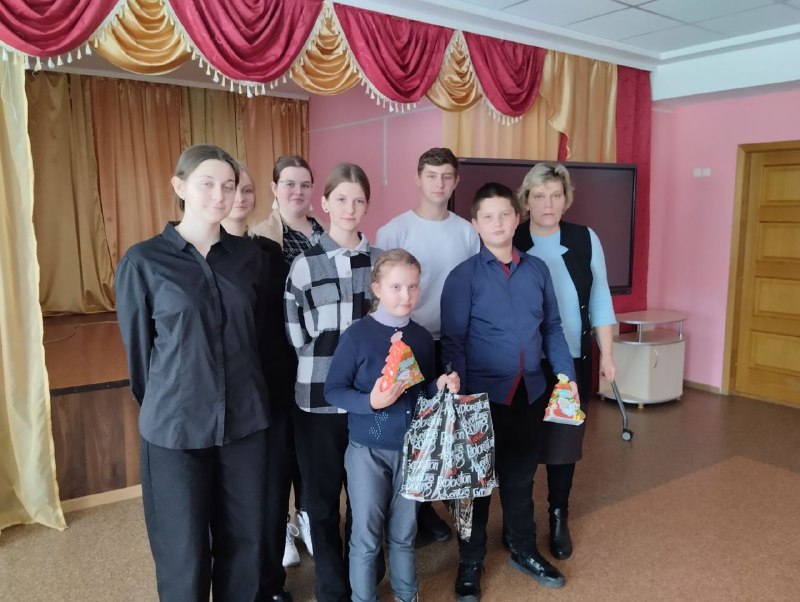 Благотворительную акцию «Поделись теплом души твоей» провели в Парохонской СШ
