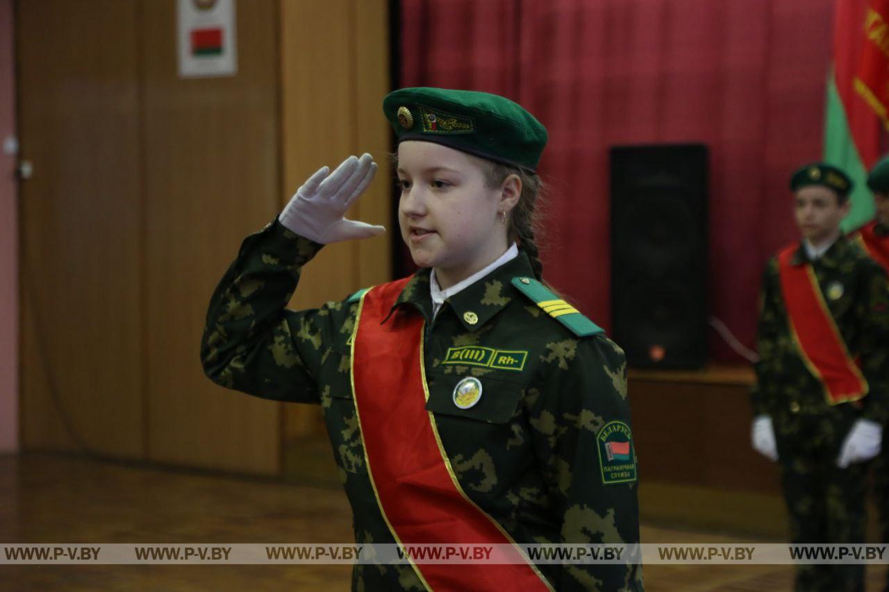 В Пинске выбрали лучшую знамённую группу