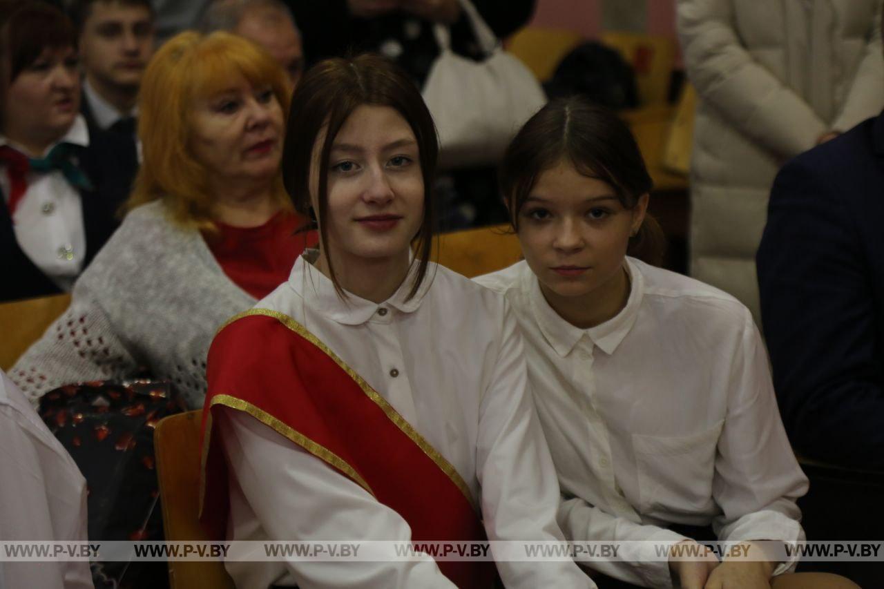 В Пинске выбрали лучшую знамённую группу