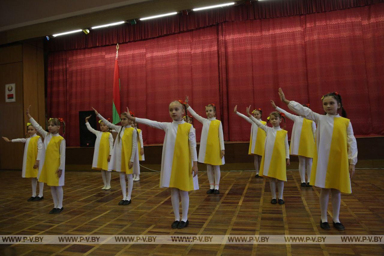 В Пинске выбрали лучшую знамённую группу