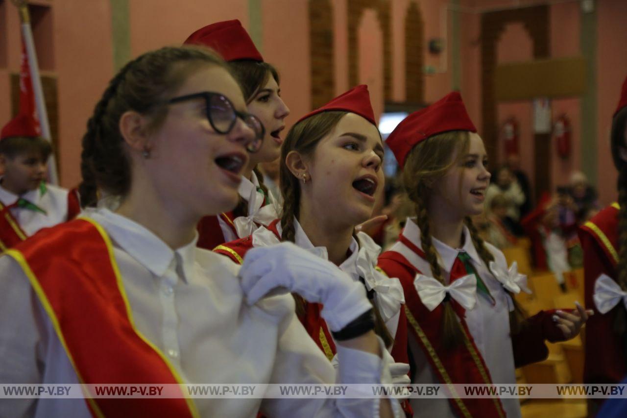 В Пинске выбрали лучшую знамённую группу