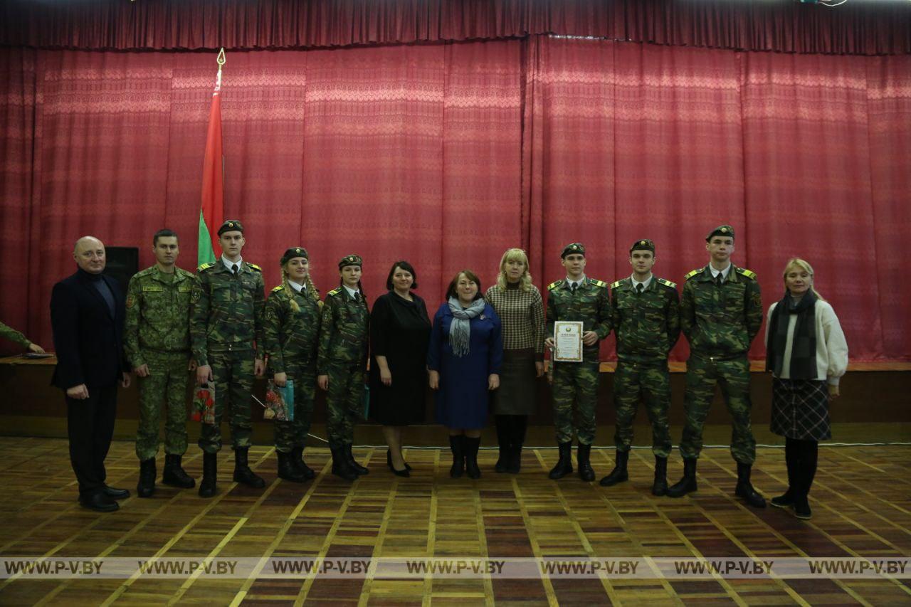 В Пинске выбрали лучшую знамённую группу