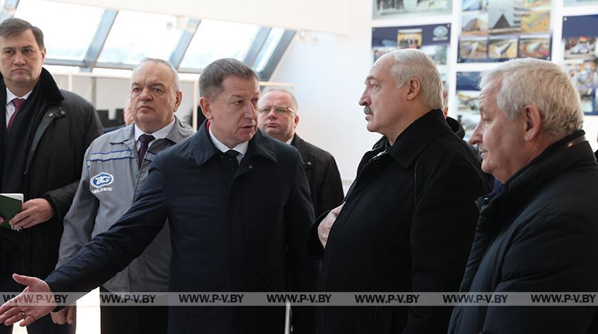 Безопасность страны, "досвидос" зарубежным кидалам и "кровь из носа" в автопроме. Итоги недели Президента Безопасность страны, "досвидос" зарубежным кидалам и "кровь из носа" в автопроме. Итоги недели Президента