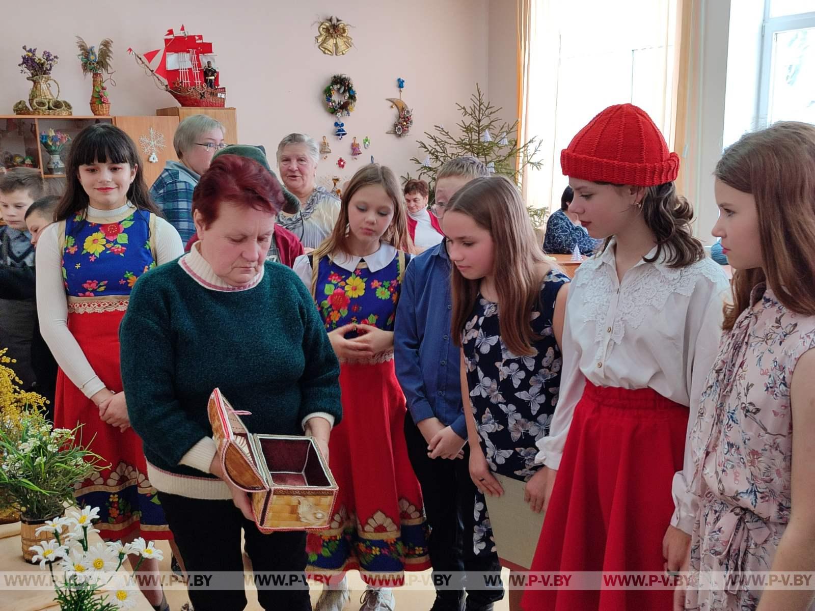 Рождественский флешмоб «Старые сказки о главном!» Рождественский флешмоб «Старые сказки о главном!»