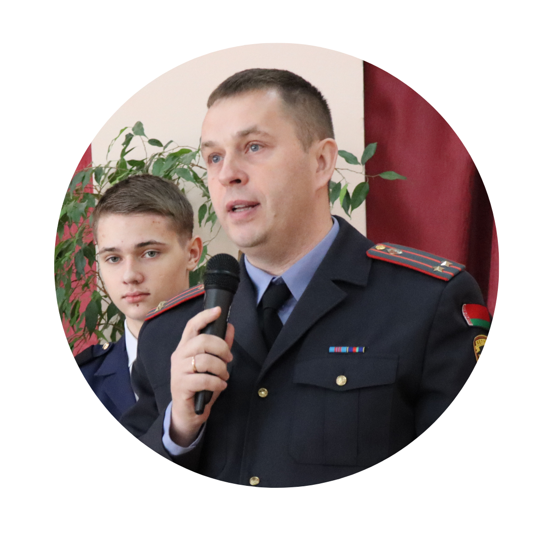 В Молотковичской средней школе прошла церемония посвящения учеников 5 «Б» класса в учащиеся правового класса