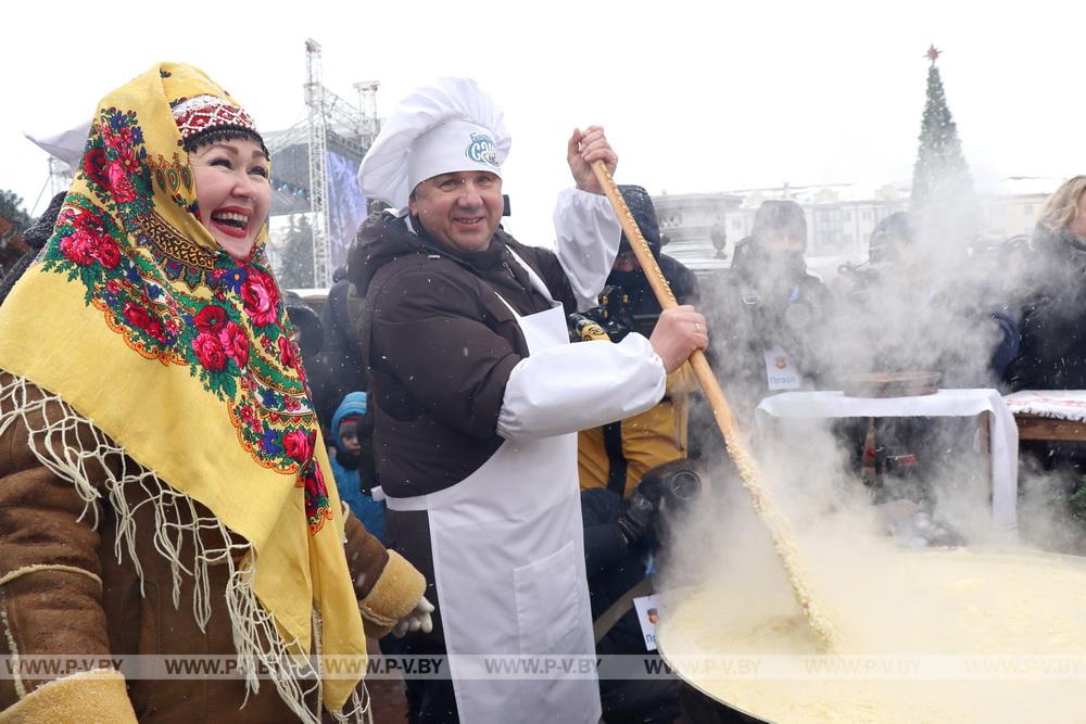  «Берестейские сани-2024»: зафиксирован первый рекорд фестиваля – самая большая порция каши, рассчитанная на тысячу человек