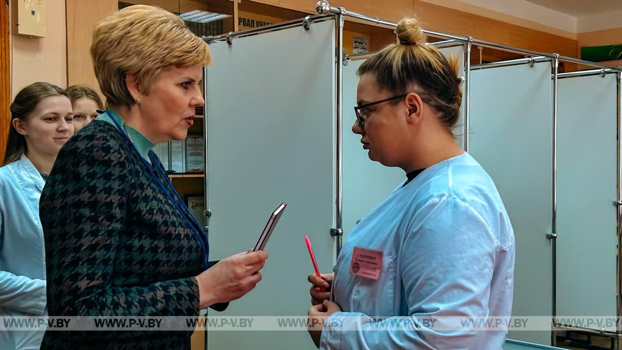 Учащиеся медицинского колледжа г.Пинска приняли участие в досрочном голосовании