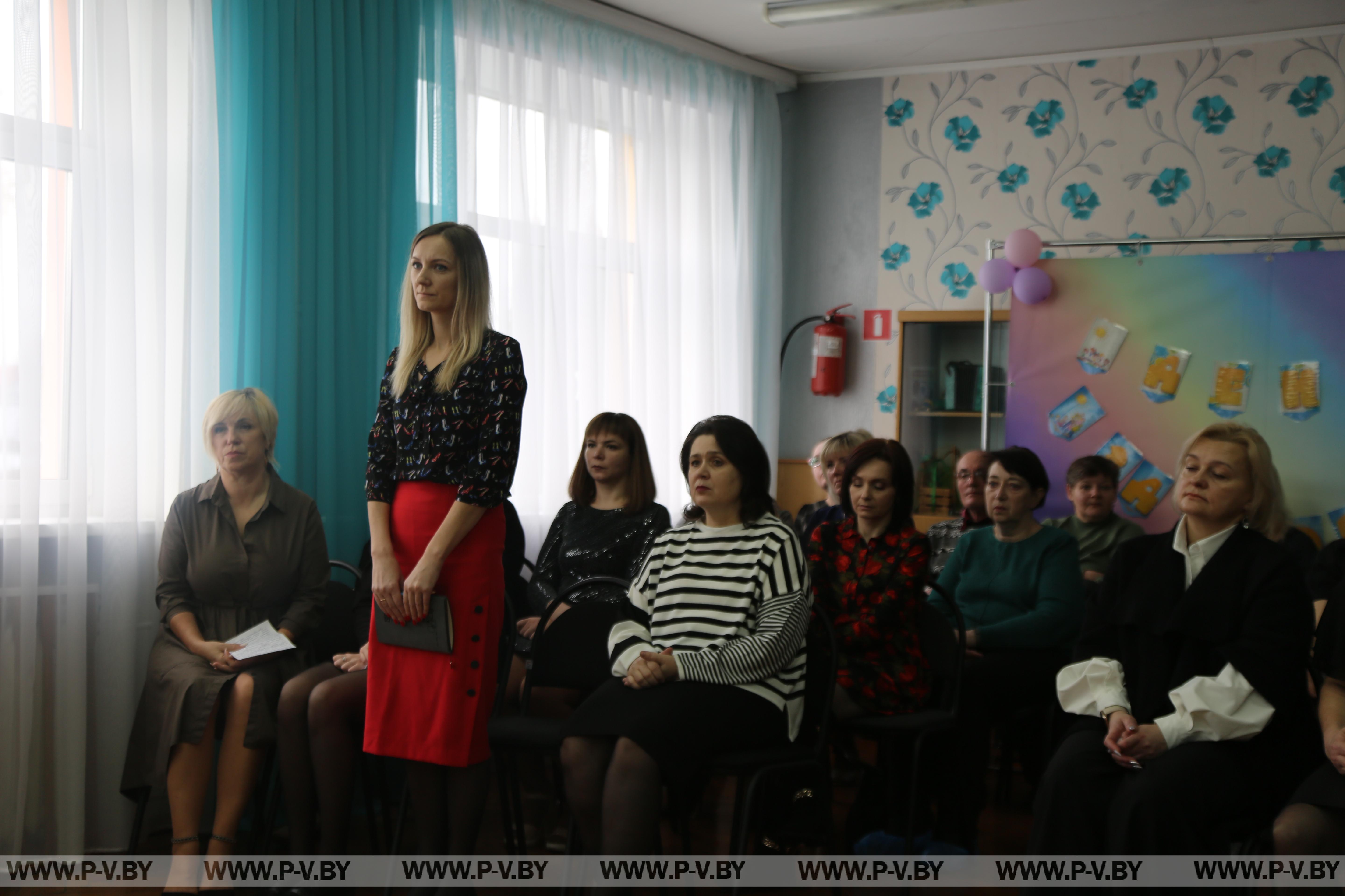 Компетентно и комплексно о важном. Зампред горисполкома встретился с педагогами дошкольного образования