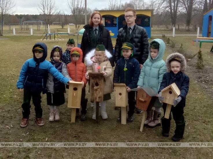 В Сошненском детском саду состоялся весенний праздник «Встречаем пернатых друзей»