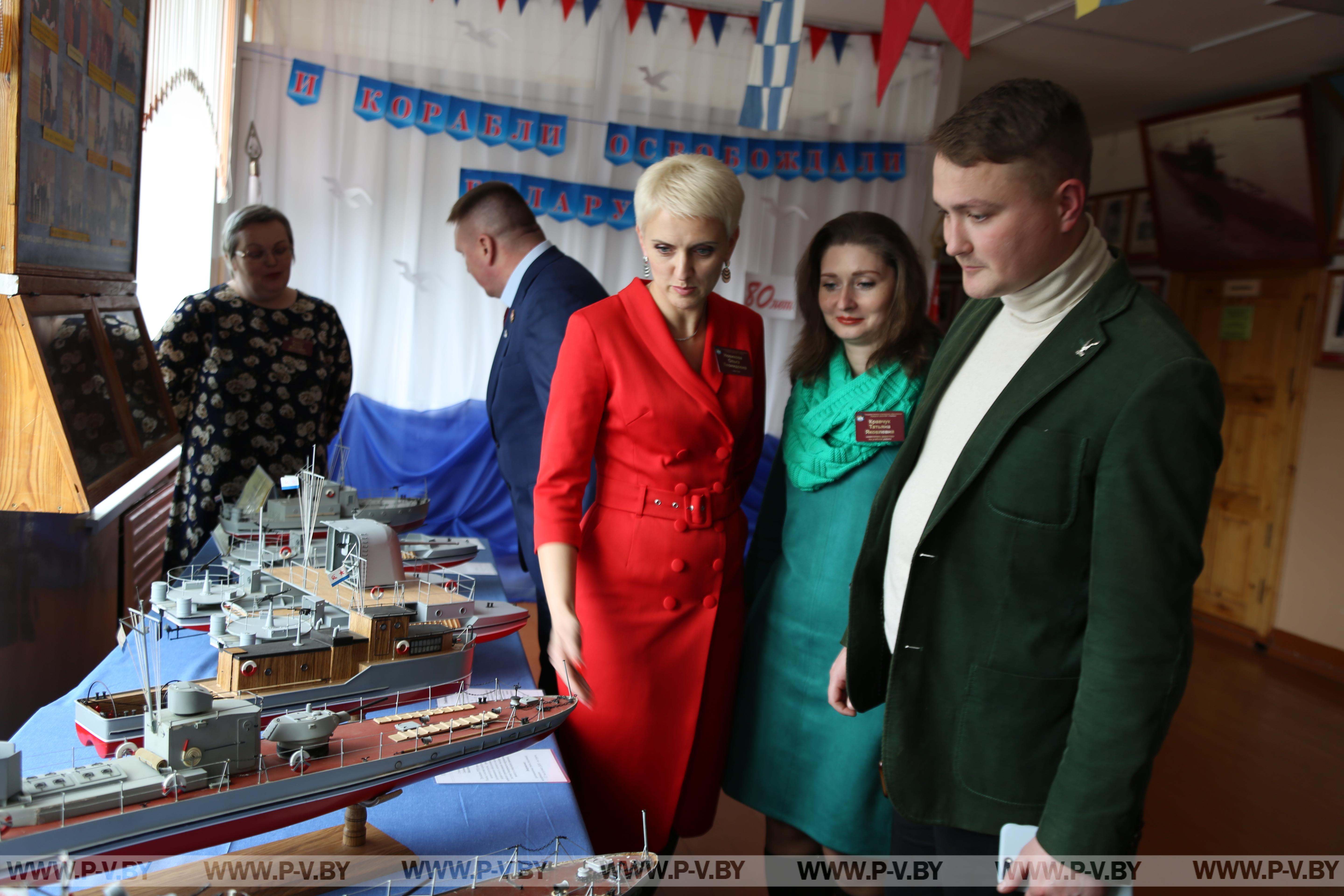 Выставка макетов кораблей разместилась в средней школе №1 г.Пинска Выставка макетов кораблей разместилась в средней школе №1 г.Пинска