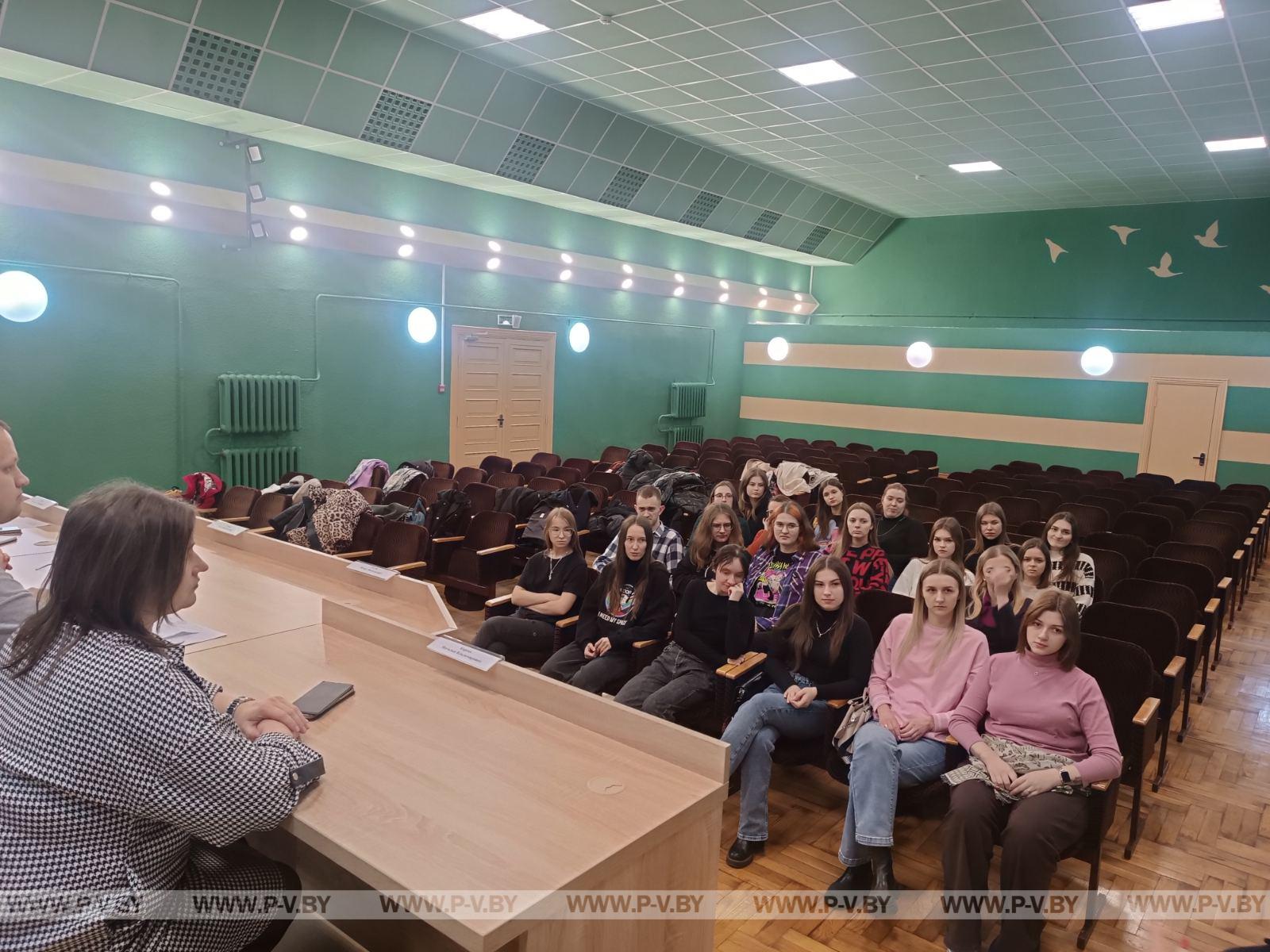 Студенты Гродненского медуниверситета прибыли в Пинск