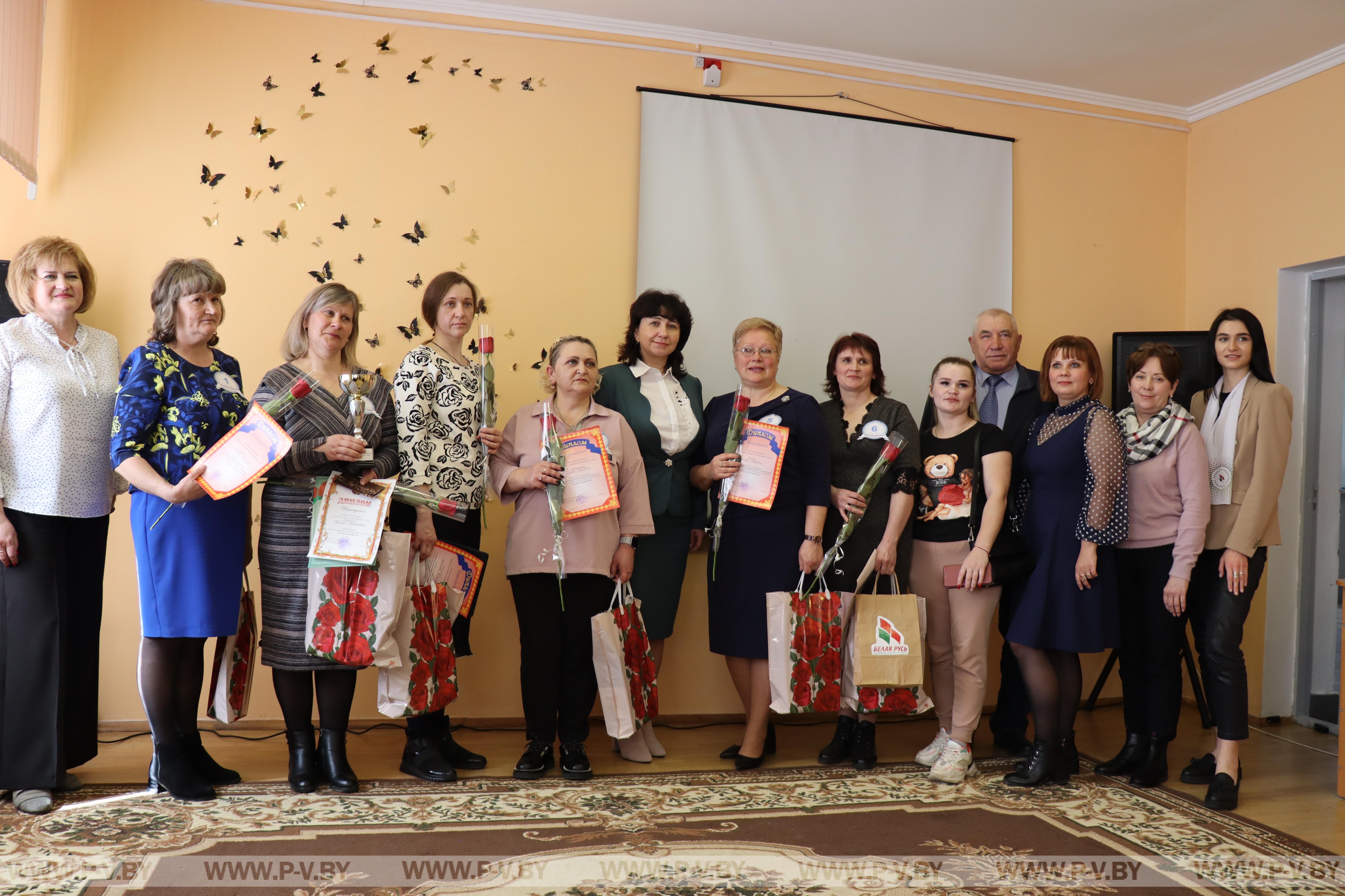 Прошел конкурс профессионального мастерства "Лучший по профессии" среди социальных работников района Прошел конкурс профессионального мастерства "Лучший по профессии" среди социальных работников района