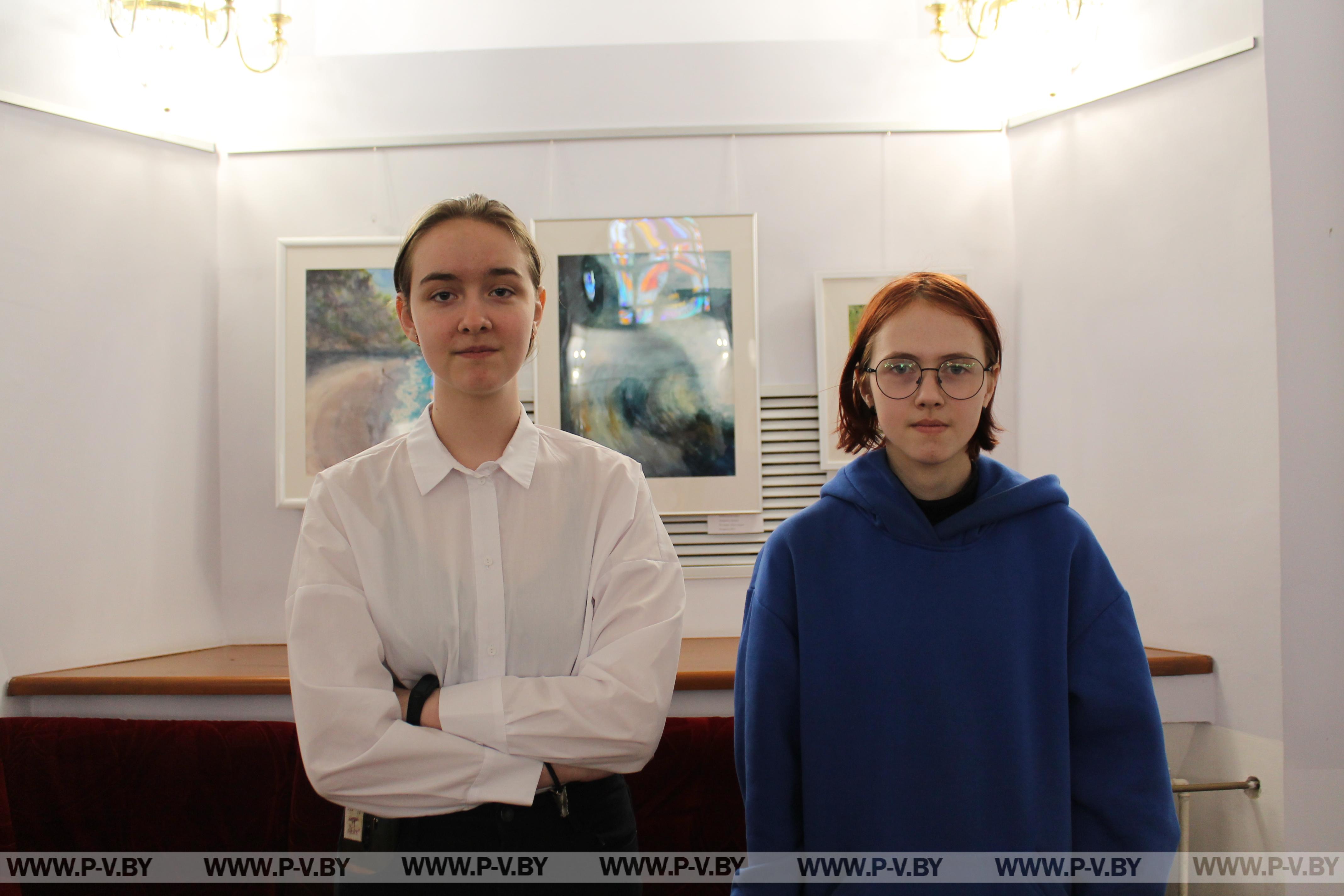 В Пинском городском концертном зале открылась выставка акварели Лены Воронович