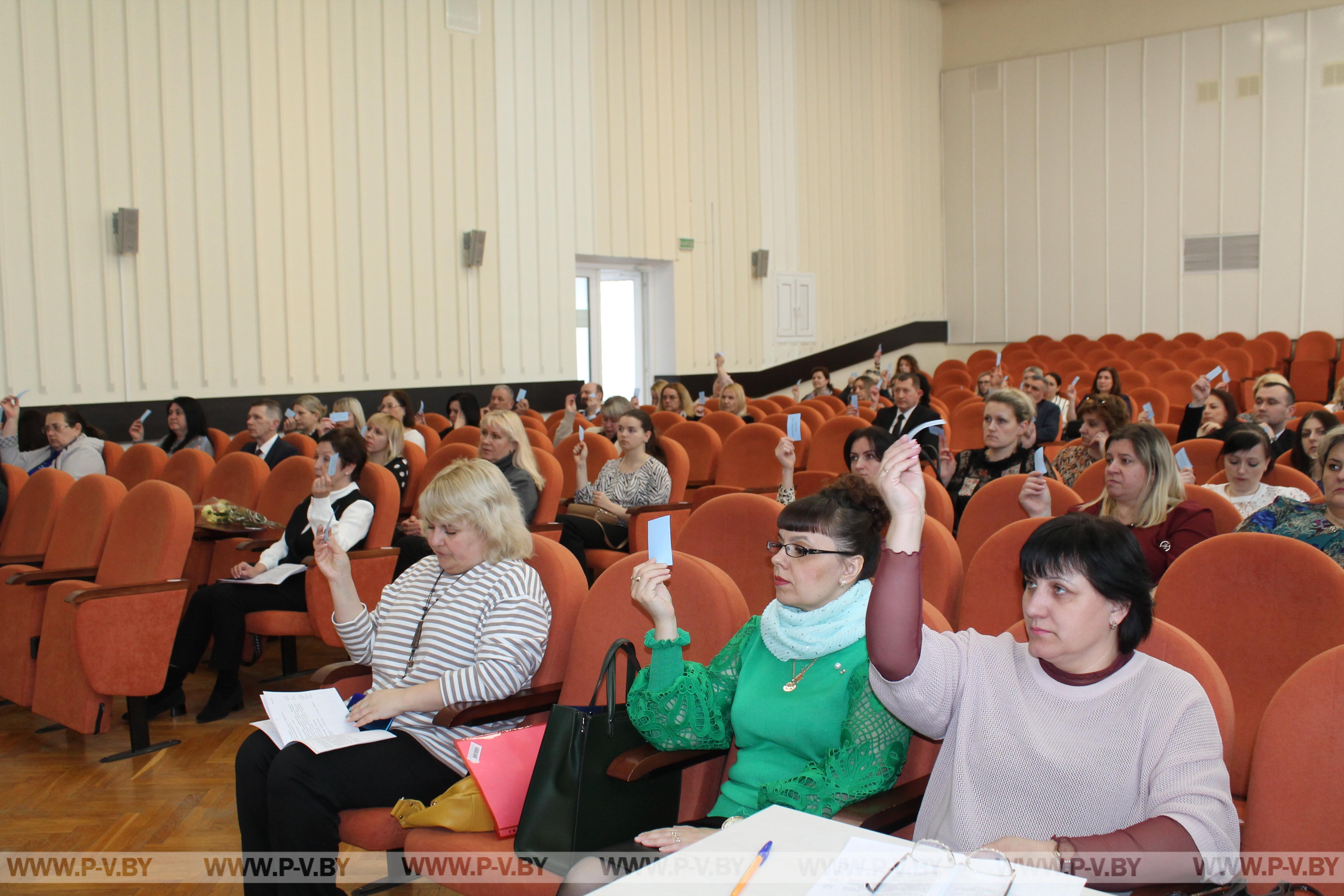 В горисполкоме прошло заседание Совета Пинского городского объединения профсоюзов