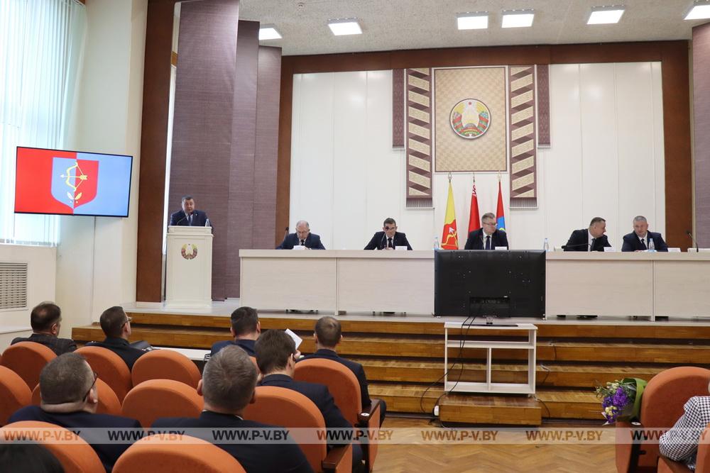 В Пинском райисполкоме обсудили вопросы общественной безопасности и идеологической работы