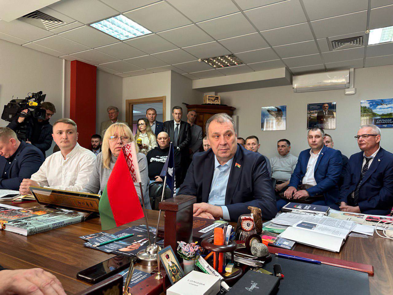В офисе Центрального аппарата Либерально-демократической партии Беларуси состоялось расширенное совещание
