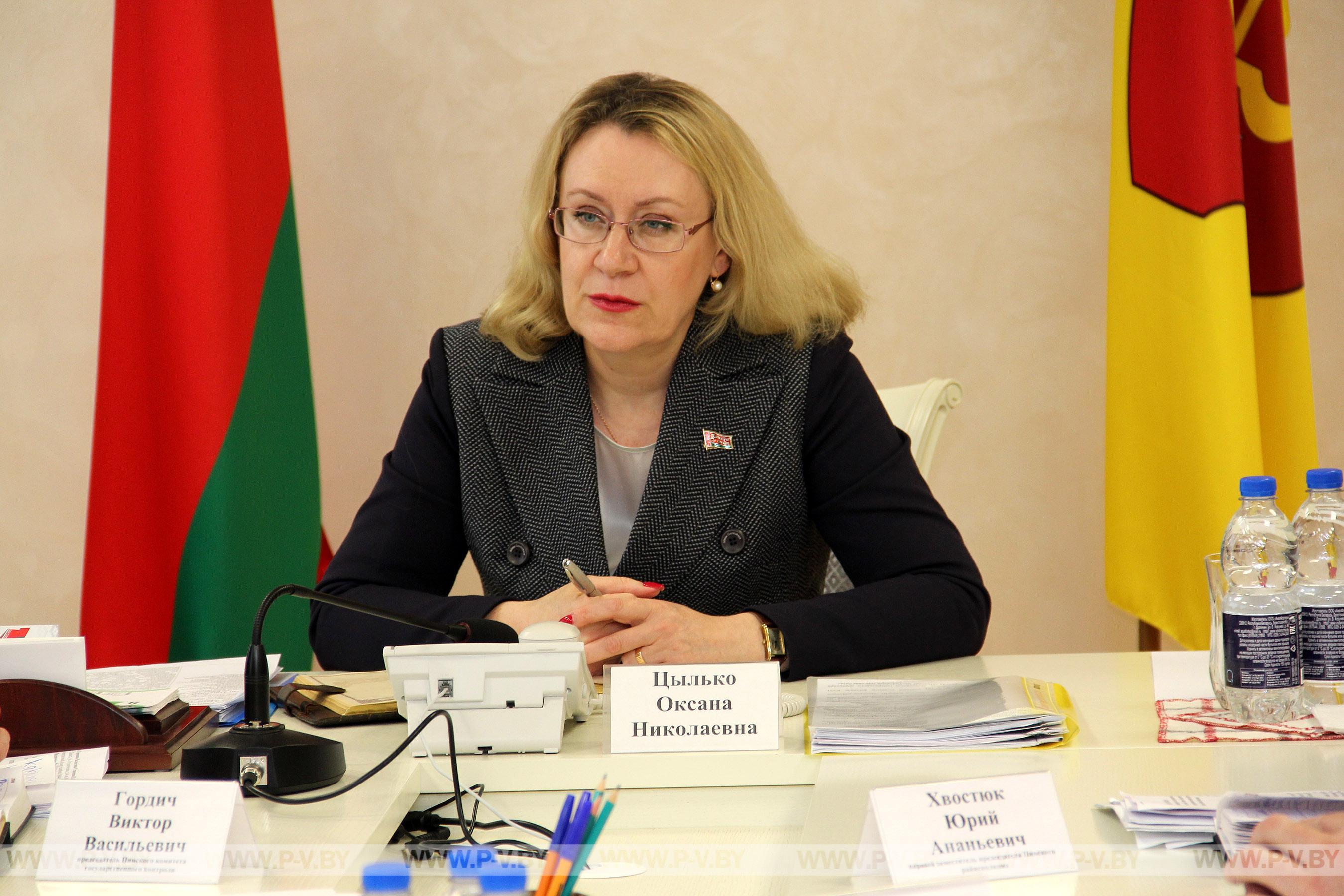 Оксана Цылько провела выездной прием граждан и прямую телефонную линию в Пинске Оксана Цылько провела выездной прием граждан и прямую телефонную линию в Пинске