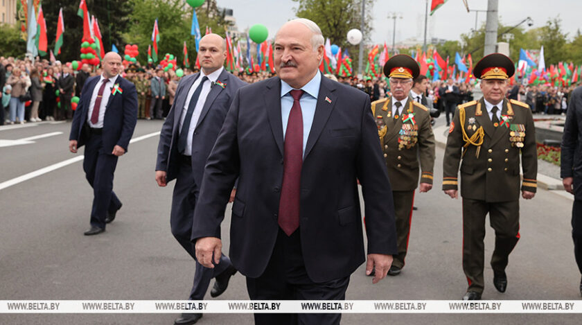 Выступление Президента Беларуси на церемонии возложения венков и цветов к монументу Победы Выступление Президента Беларуси на церемонии возложения венков и цветов к монументу Победы