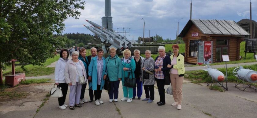 Ветераны труда ОАО «Пинский автобусный парк» посетили историко-культурный комплекс “Линия Сталина”