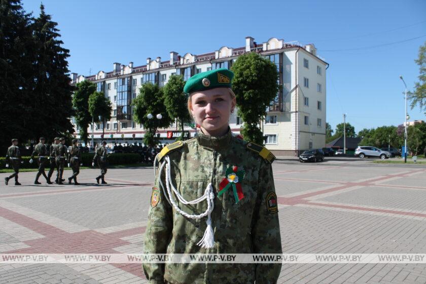 Конкурс песни и строя «Несокрушимая и легендарная» прошел на главной площади Пинска