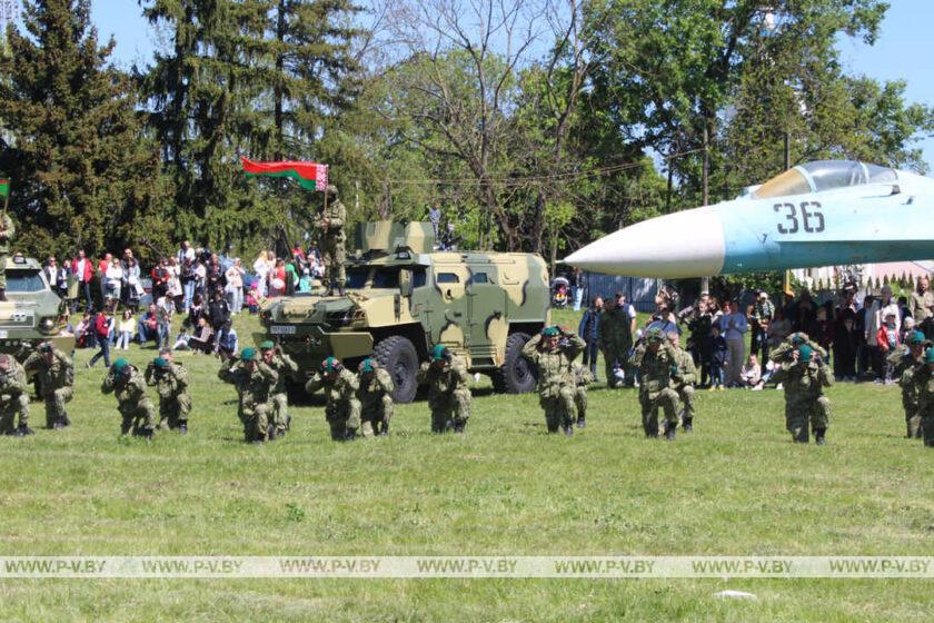 Пинчане радостно празднуют День Победы