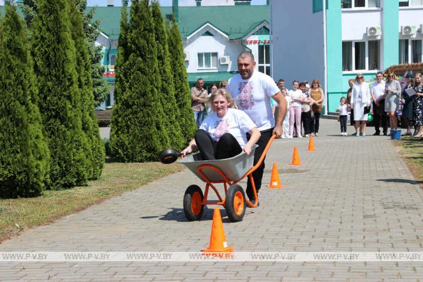 В Парохонске прошел районный семейный конкурс "Счастливы вместе"