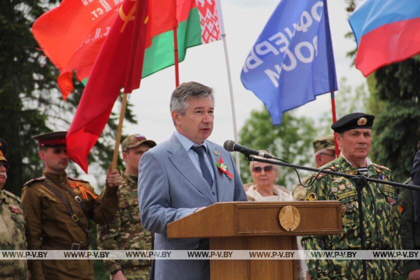 В Пинске состоялись торжественные мероприятия, посвященные Дню Государственного флага, Государственного герба и Государственного гимна Республики Беларусь