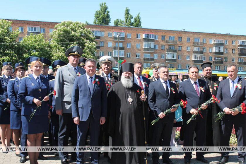 Празднование Дня Победы у Памятника партизанам в Пинске