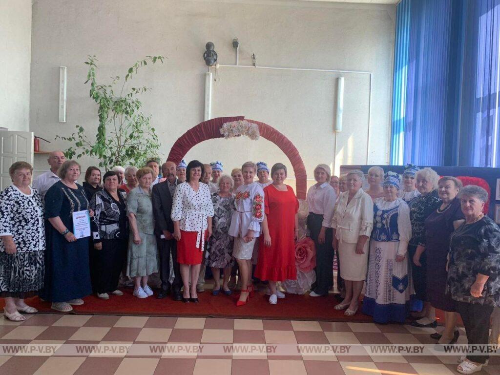80-летний юбилей отметила Молотковичская сельская библиотека.