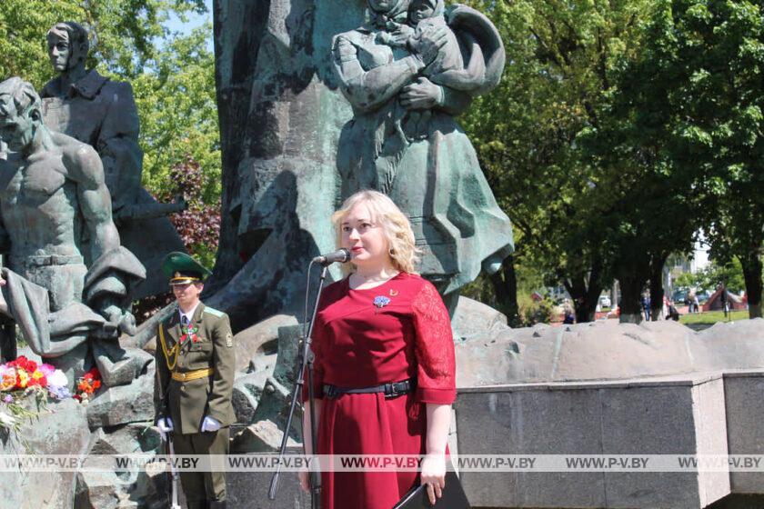 Празднование Дня Победы у Памятника партизанам в Пинске