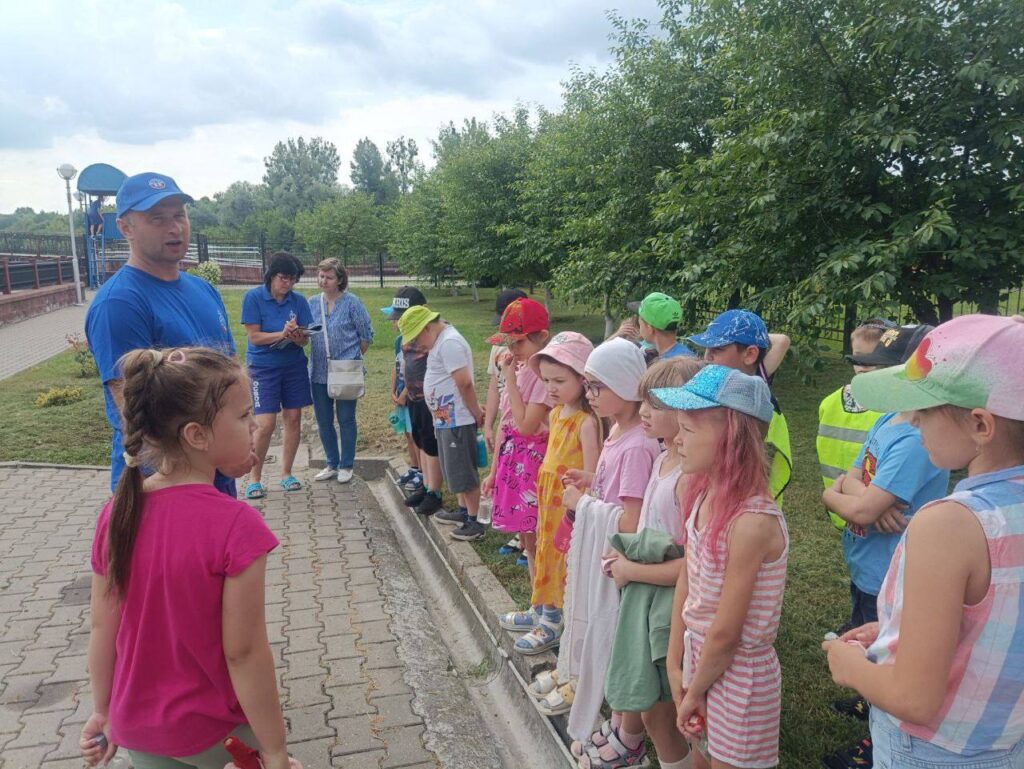 Спасательную станцию Пинска продолжают посещать учащиеся учебных заведений города и района Спасательную станцию Пинска продолжают посещать учащиеся учебных заведений города и района