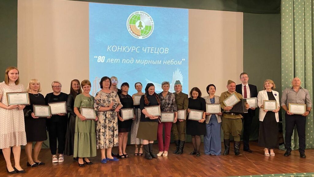 Среди лауреатов республиканского конкурса чтецов – работница «Пинскдрева»