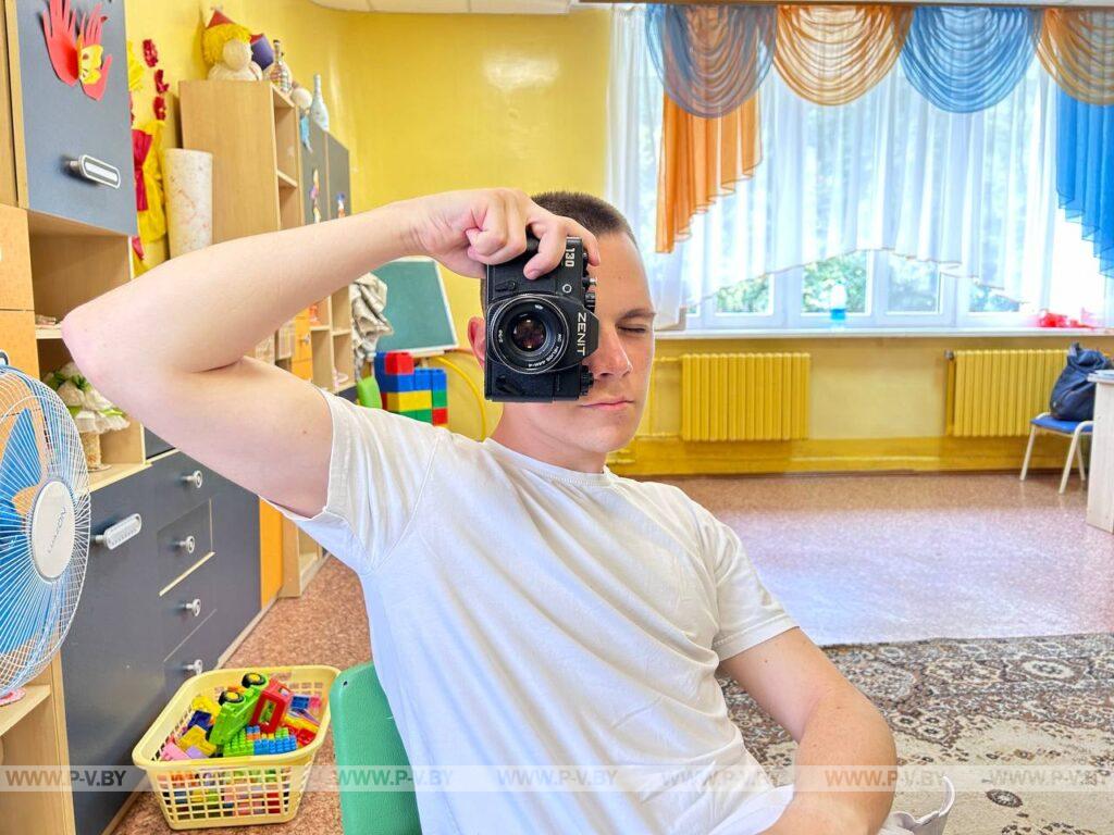 Летняя школа журналистики: уроки Инны Урбанович и Вячеслава Ильенкова, передача навыков и ожидание пресс-конференции Летняя школа журналистики: уроки Инны Урбанович и Вячеслава Ильенкова, передача навыков и ожидание пресс-конференции