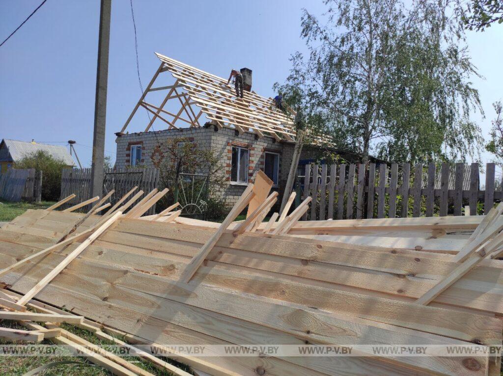 Представители власти Беларуси прибыли в Пинский район для ликвидации последствий непогоды: репортаж с места событий