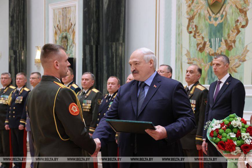 Война без стрельбы, челлендж для аграриев, ревизия законодательства и экзамен народу. Итоги недели Президента
