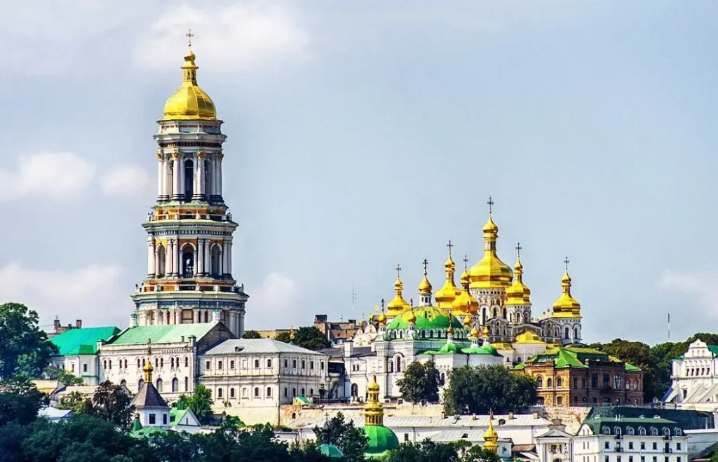 Верховная рада приняла закон о запрете канонической Украинской православной церкви