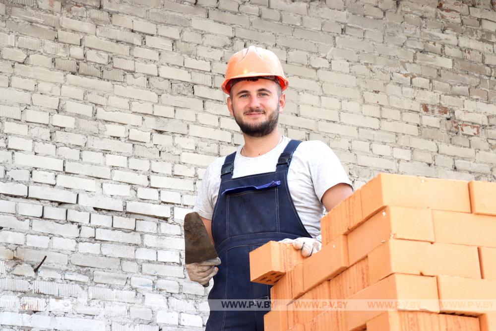 Высоты строителей ОАО «Пинское РСУ» Высоты строителей ОАО «Пинское РСУ»