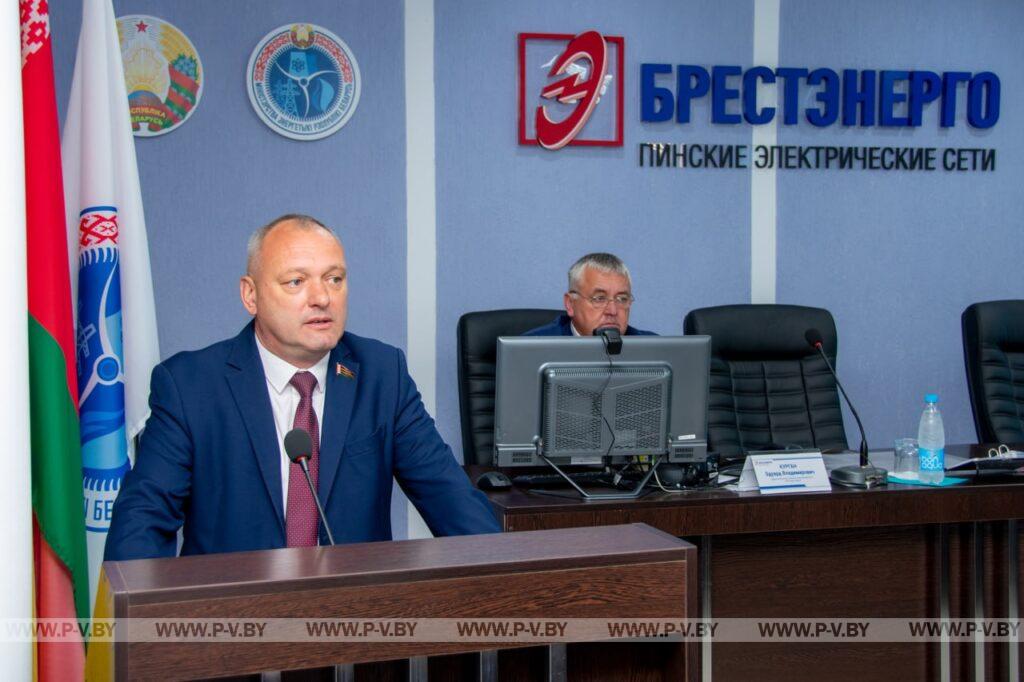 Владимир Колесникович встретился с коллективом Пинских электросетей
