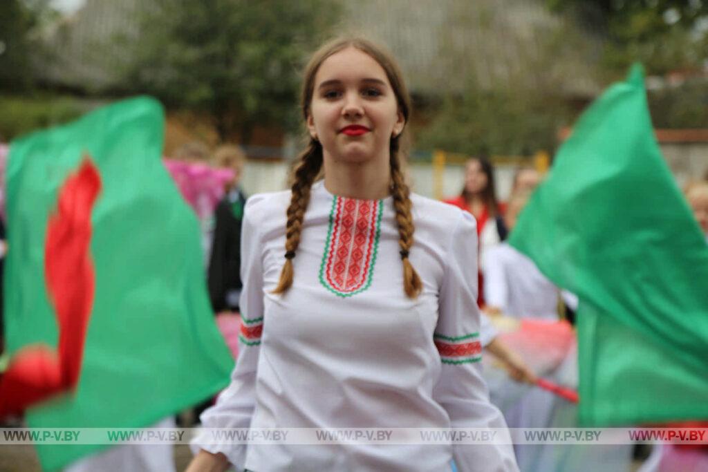 Пионеры Пинска отметили 34-й день рождения БРПО Пионеры Пинска отметили 34-й день рождения БРПО