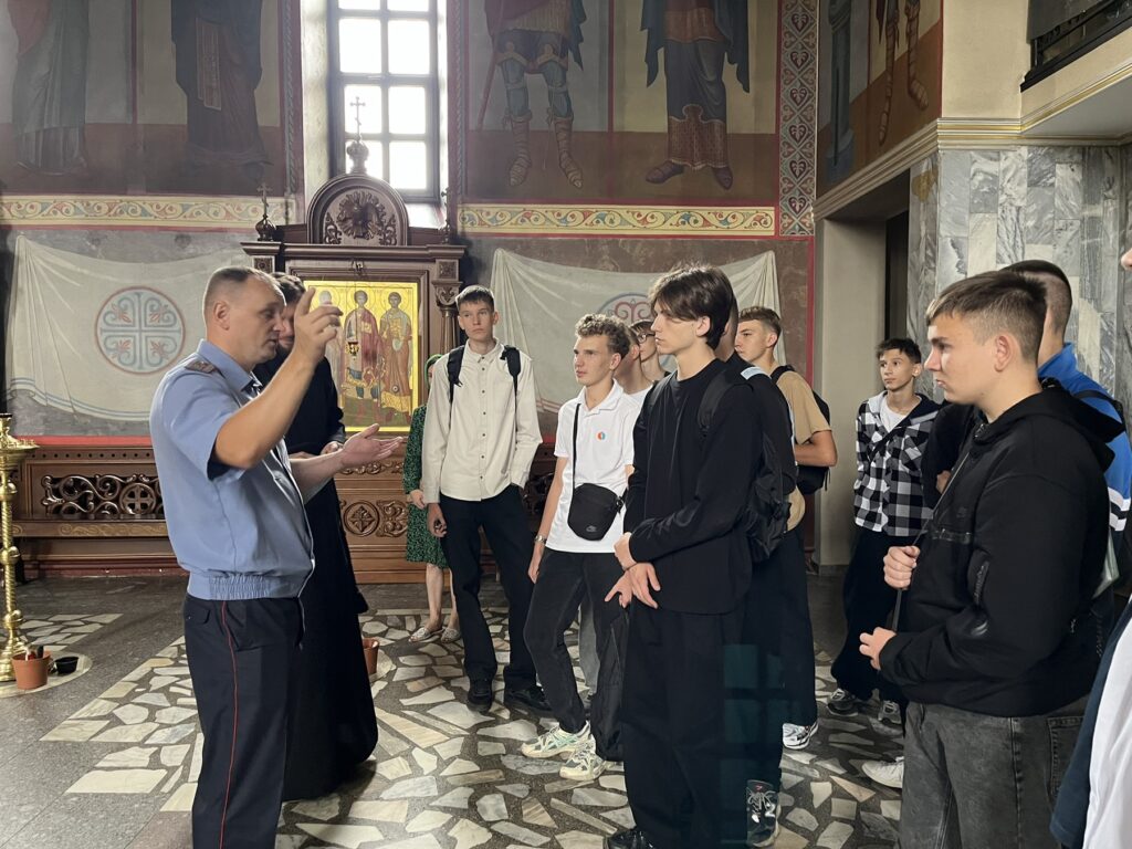 Подростки в Пинске посетили храм