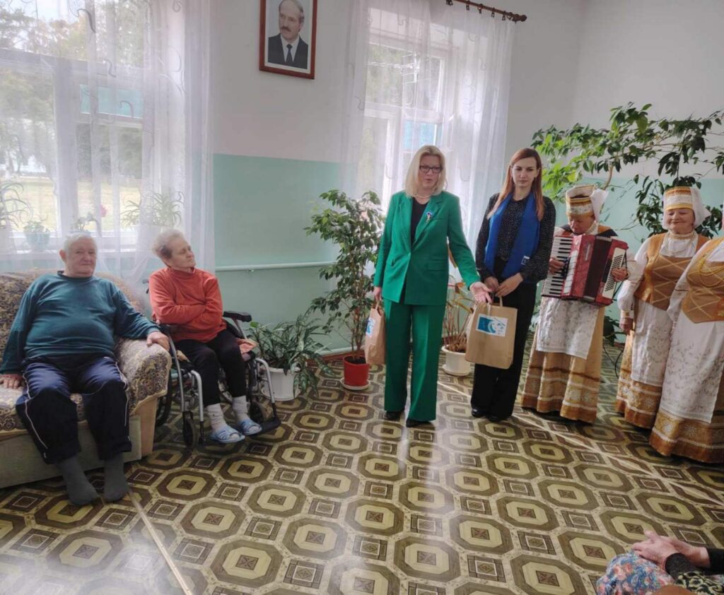 В больницы – с песнями и подарками