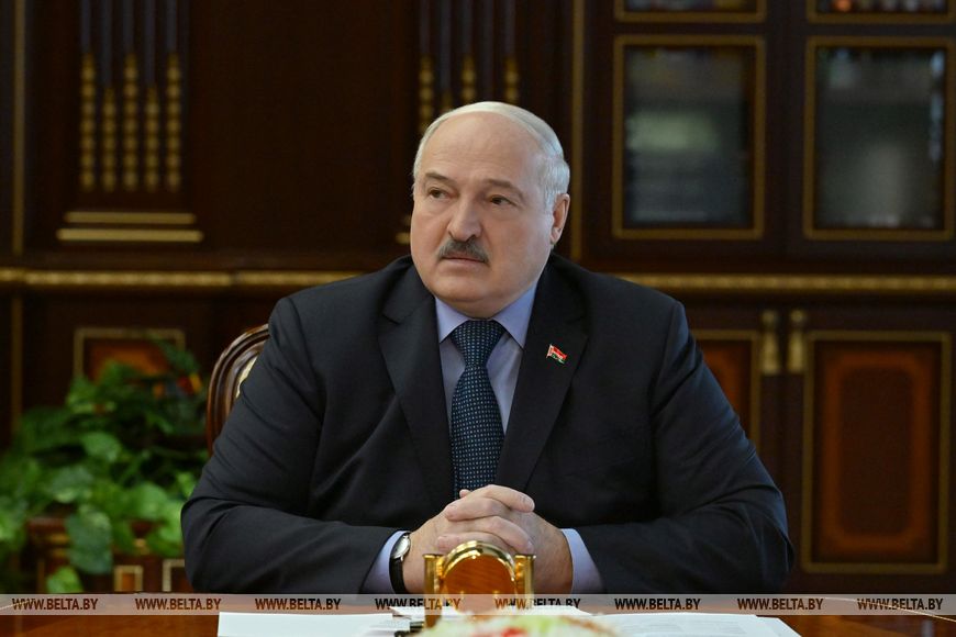 Какими будут новые "Дороги Беларуси"? Вот что требует Лукашенко в дорожном строительстве