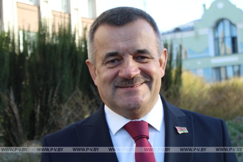 Валерий Ребковец, председатель горисполкома поздравил пинчан с Днем города