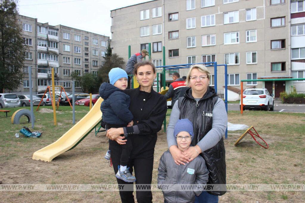 На улице Центральной появилась новая детская площадка На улице Центральной появилась новая детская площадка