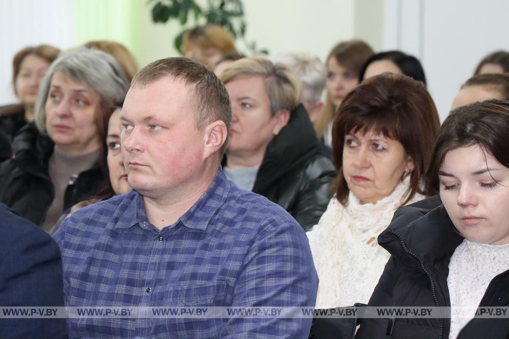 Жители Городищенского сельсовета могли задать вопросы участникам ИПГ Пинского райисполкома