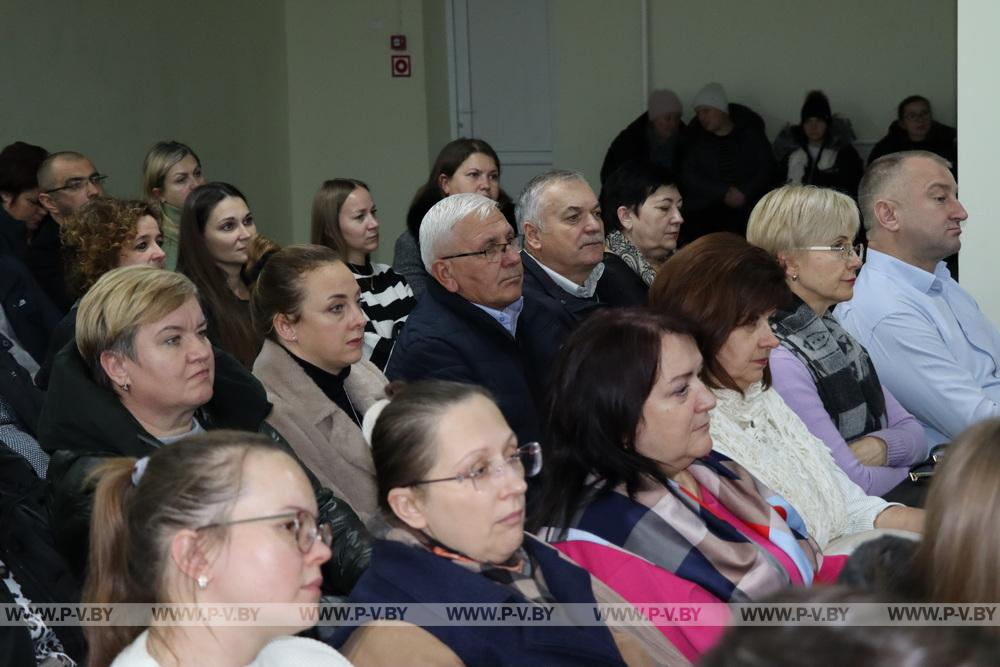 Жители Городищенского сельсовета могли задать вопросы участникам ИПГ Пинского райисполкома