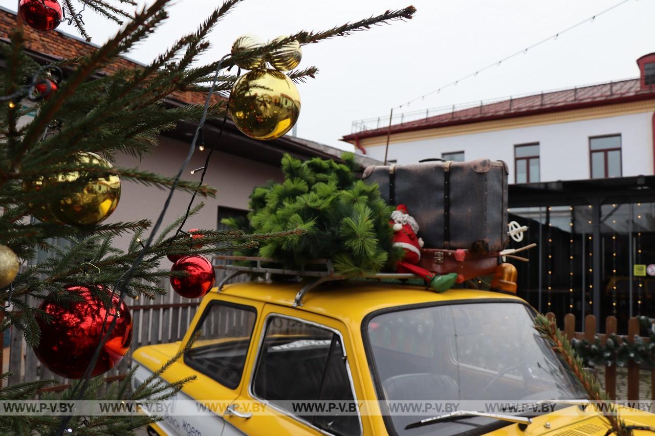 На улицах нашего города началась подготовка к Новому году