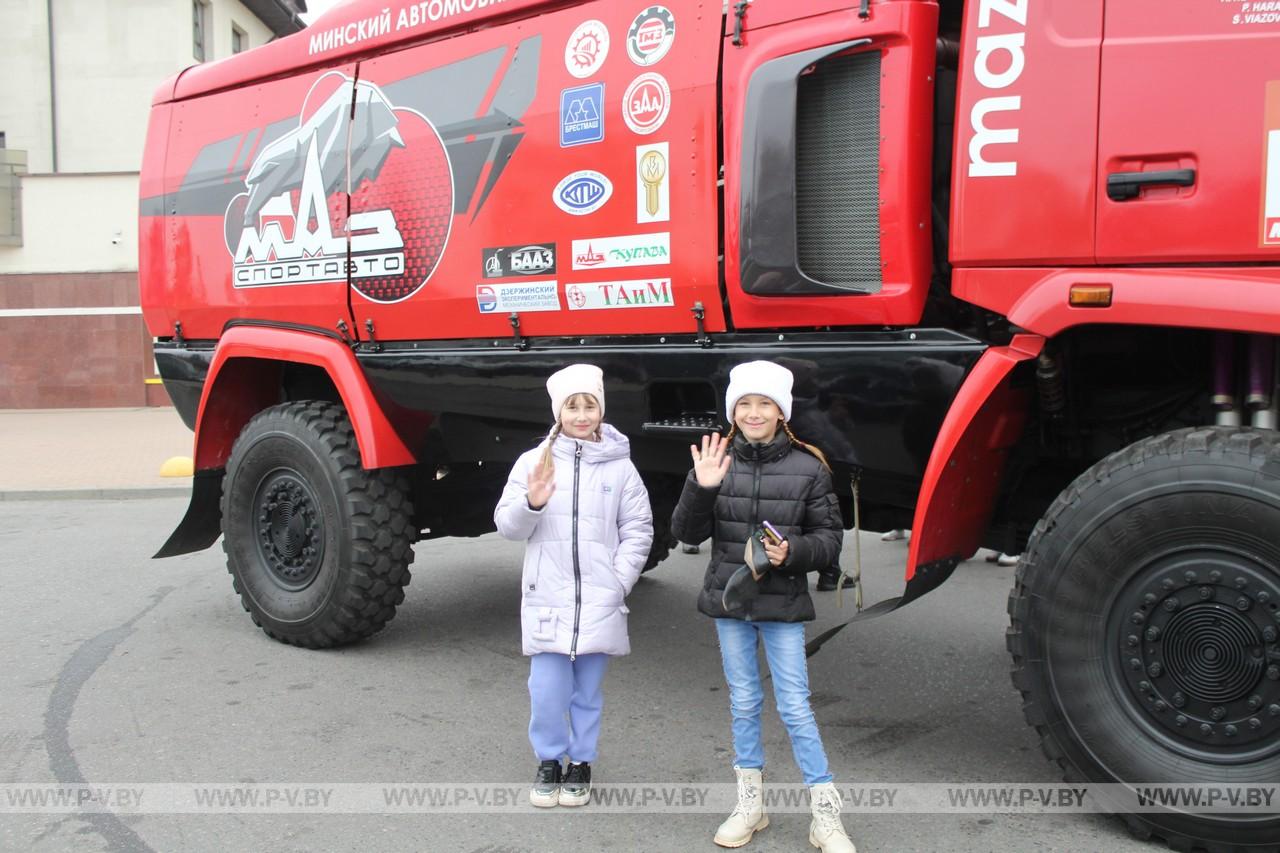 «Знаковая встреча» прошла на железнодорожном вокзале Пинска