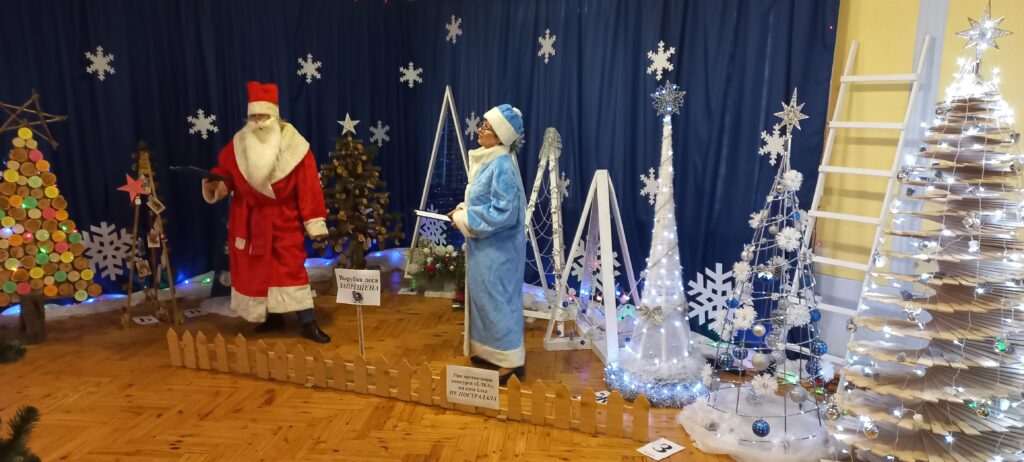 В ЦКРОиР г. Пинска состоялся фестиваль новогодних красавиц
